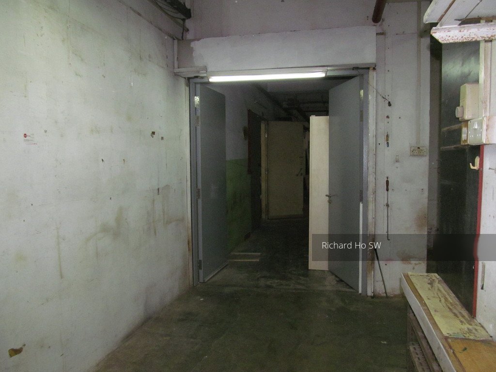 Gordon Industrial Building (D14), Factory #113489422